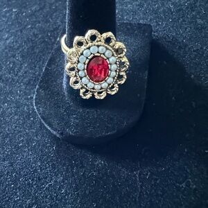 Sarah Coventry Gold Red Gemstone adjustable Ring with Vintage Design